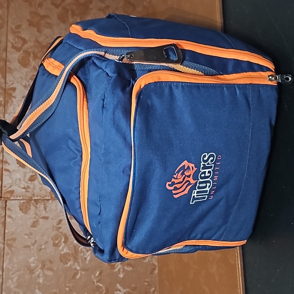 Auburn Tigers Unlimited Athletics Duffel Bag - Picture 3 of 13